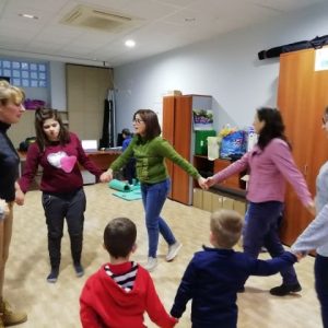 BIODANZA FAMILIAR · Música y Emociones en familia